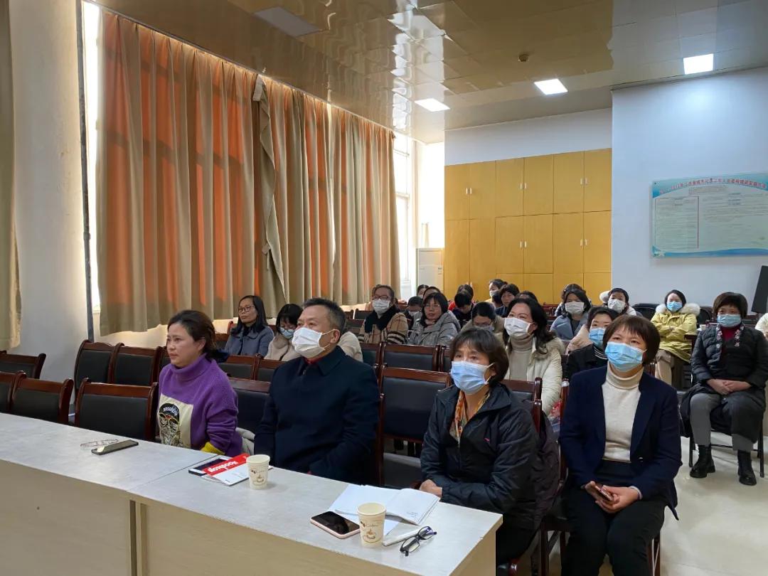 年終總結，她們用滿滿的
