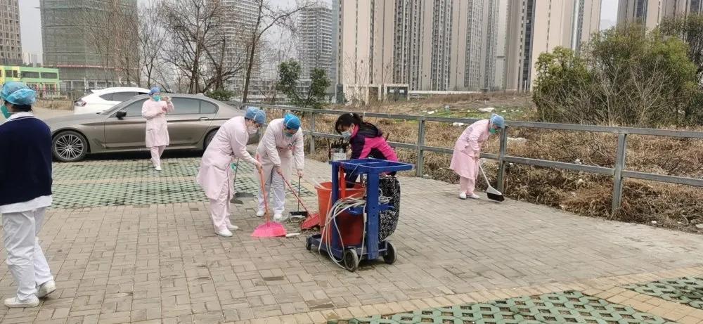 省胸科醫院開展“迎新春 除舊塵”環境衛生大掃除活動